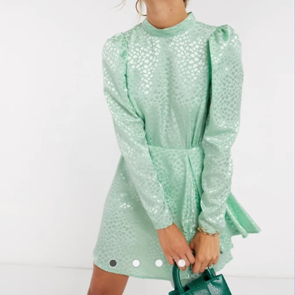 NWOT - Sold Out Online- ASOS DESIGN mini dress